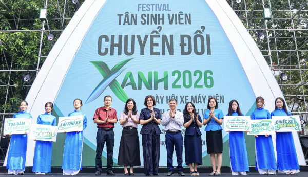 SINH VIÊN BÁCH KHOA HÀ NỘI HƯỞNG ỨNG DI CHUYỂN XANH